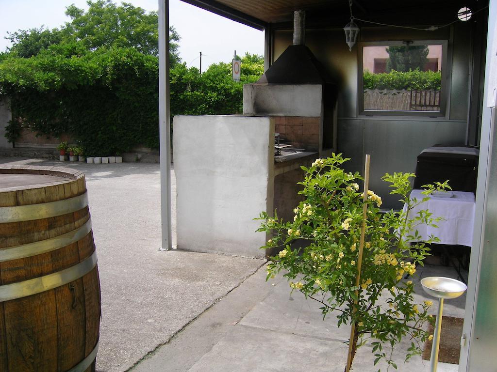 B&B 7 Camini San Giovanni Lupatoto Exterior foto