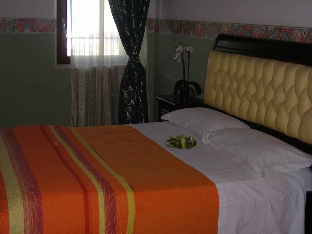 B&B 7 Camini San Giovanni Lupatoto Exterior foto